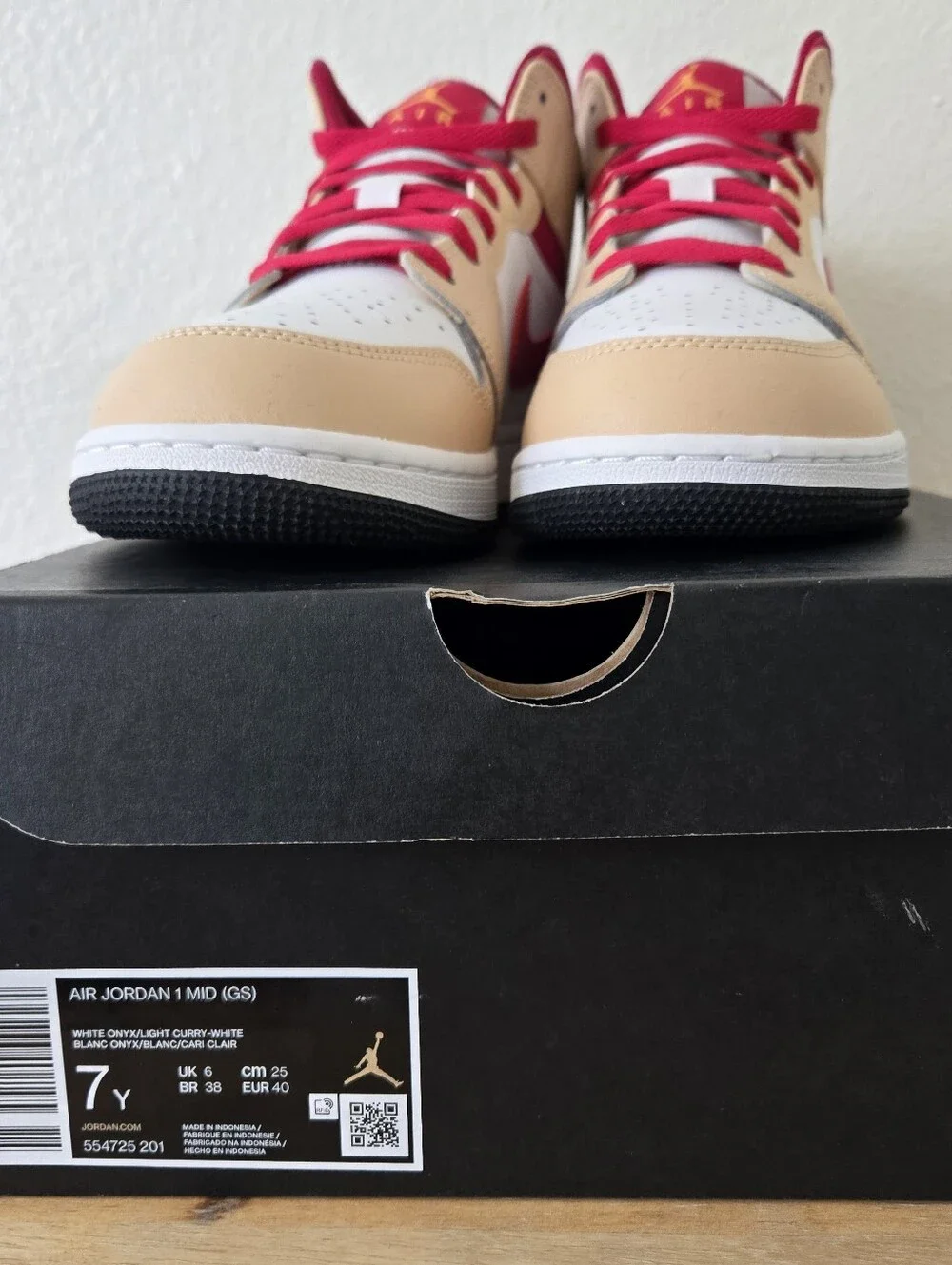 Air Jordan 1 Mid GS Light Curry‎ Cardinal Res size 7Y Women size 8.5 554725-201